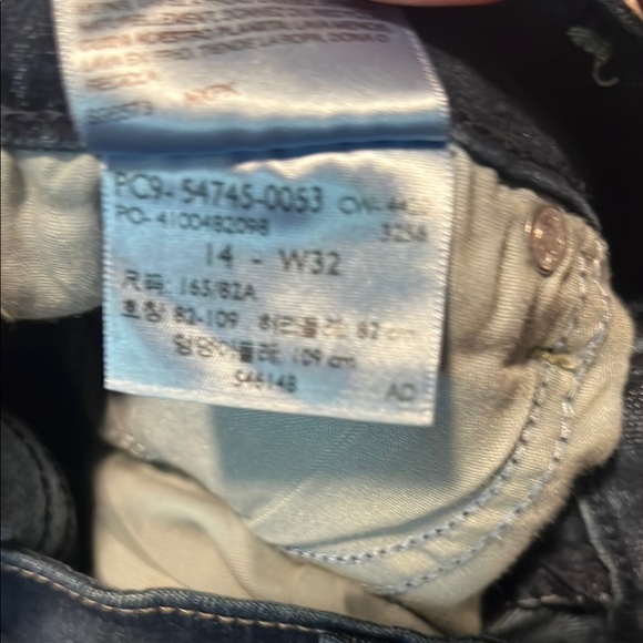Signature by Levi Strauss Blue Jean Shorts High-Waisted Frayed Hem size 14 - Picture 3 of 5
